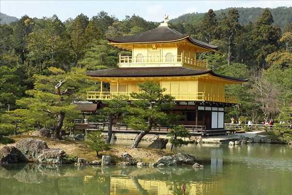 Kinkakuji - Den gyllene paviljongen i Kyoto