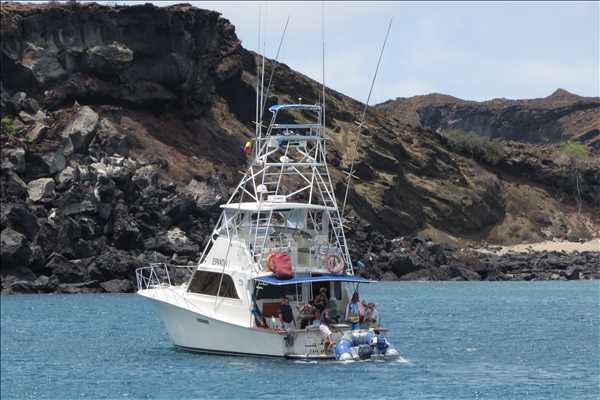 Galapagos, dagsutflykt med båt till någon av öarna