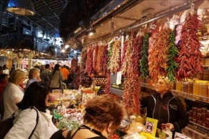 Fira midsommar i Spanien med vår guide Carmen och Singelresor