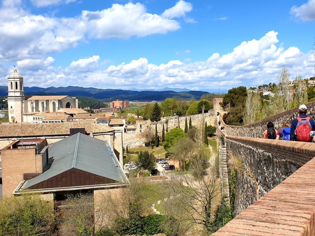 Fira midsommar i Spanien med vår guide Carmen och Singelresor
