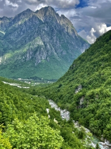 Bergsvandring i Albanien med Singelresor