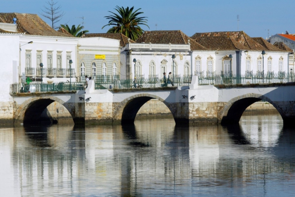 Promenader och upplevelser på Algarvekusten med Singelresor