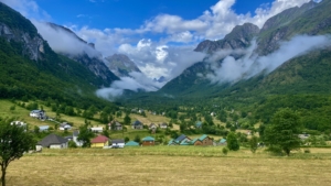 Bergsvandring i Albanien med Singelresor